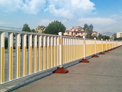 城市交通护栏图片2