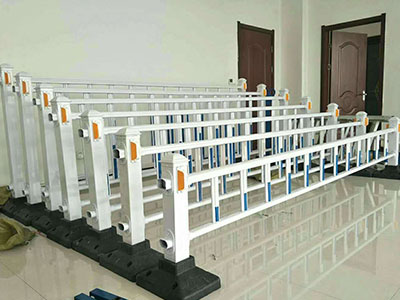 城市交通护栏图片5