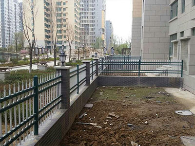 小区锌钢护栏图片4