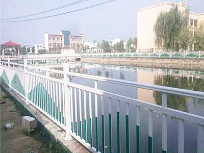 河道防护栏